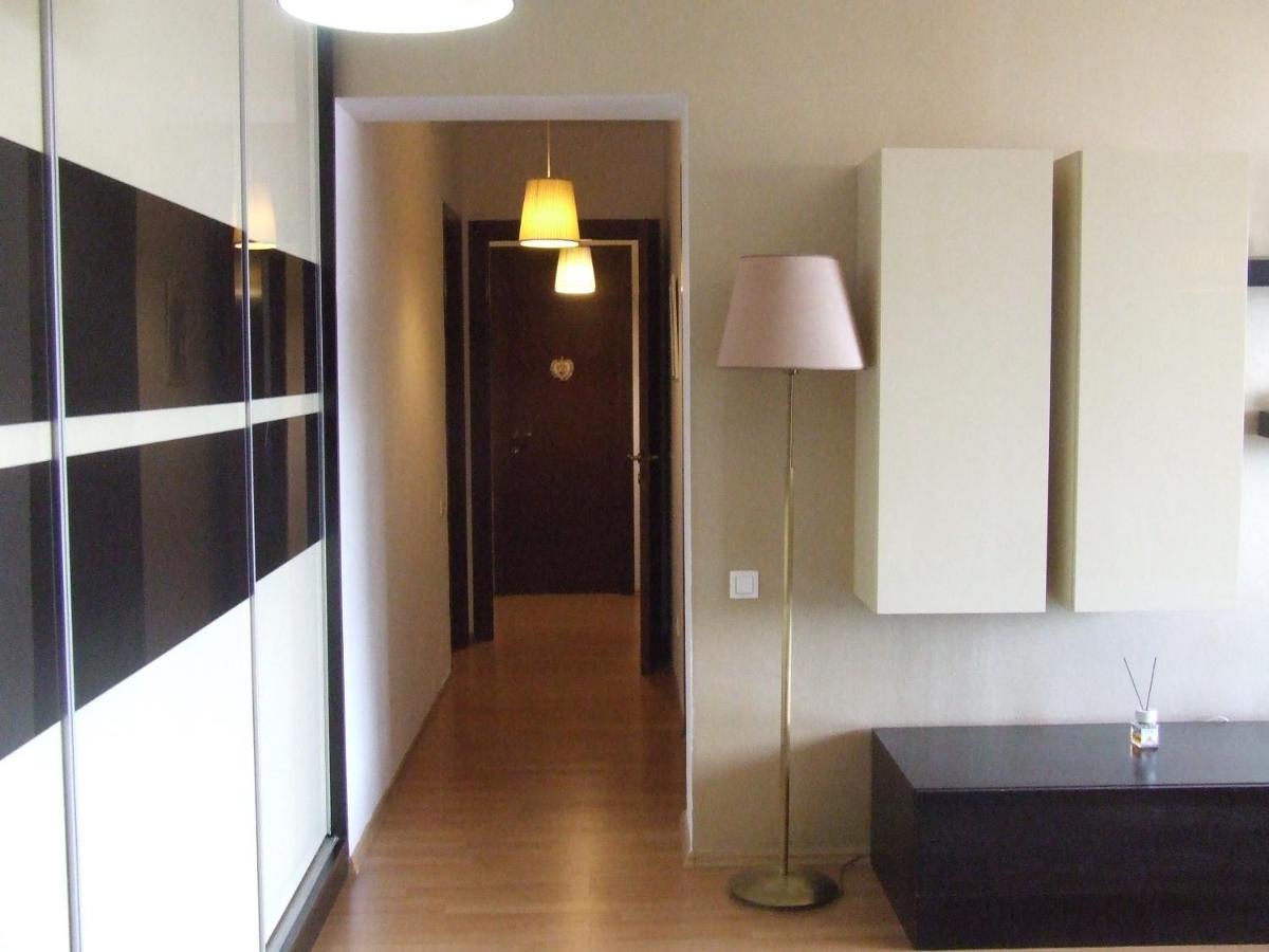 Family Retreat Politehnica Park Apartment Bukares Bagian luar foto