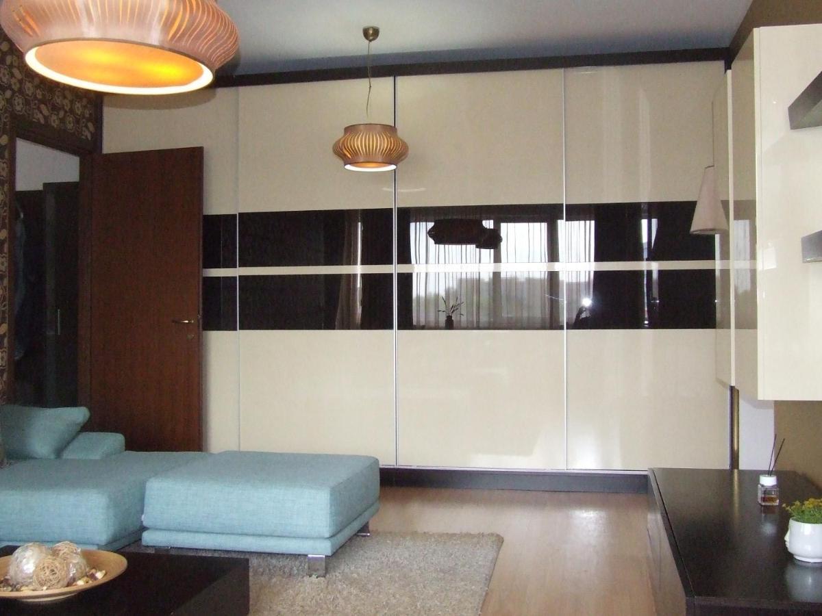 Family Retreat Politehnica Park Apartment Bukares Bagian luar foto