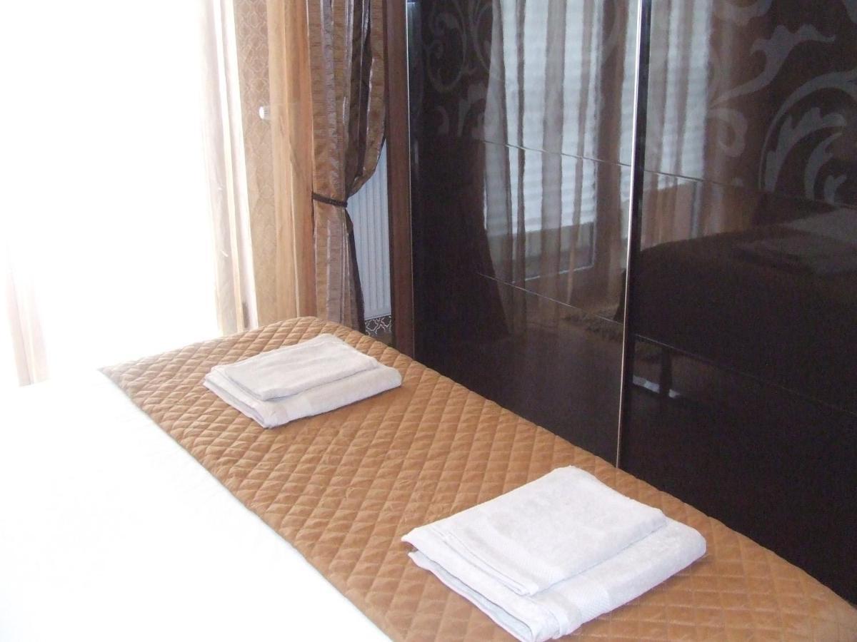 Family Retreat Politehnica Park Apartment Bukares Bagian luar foto