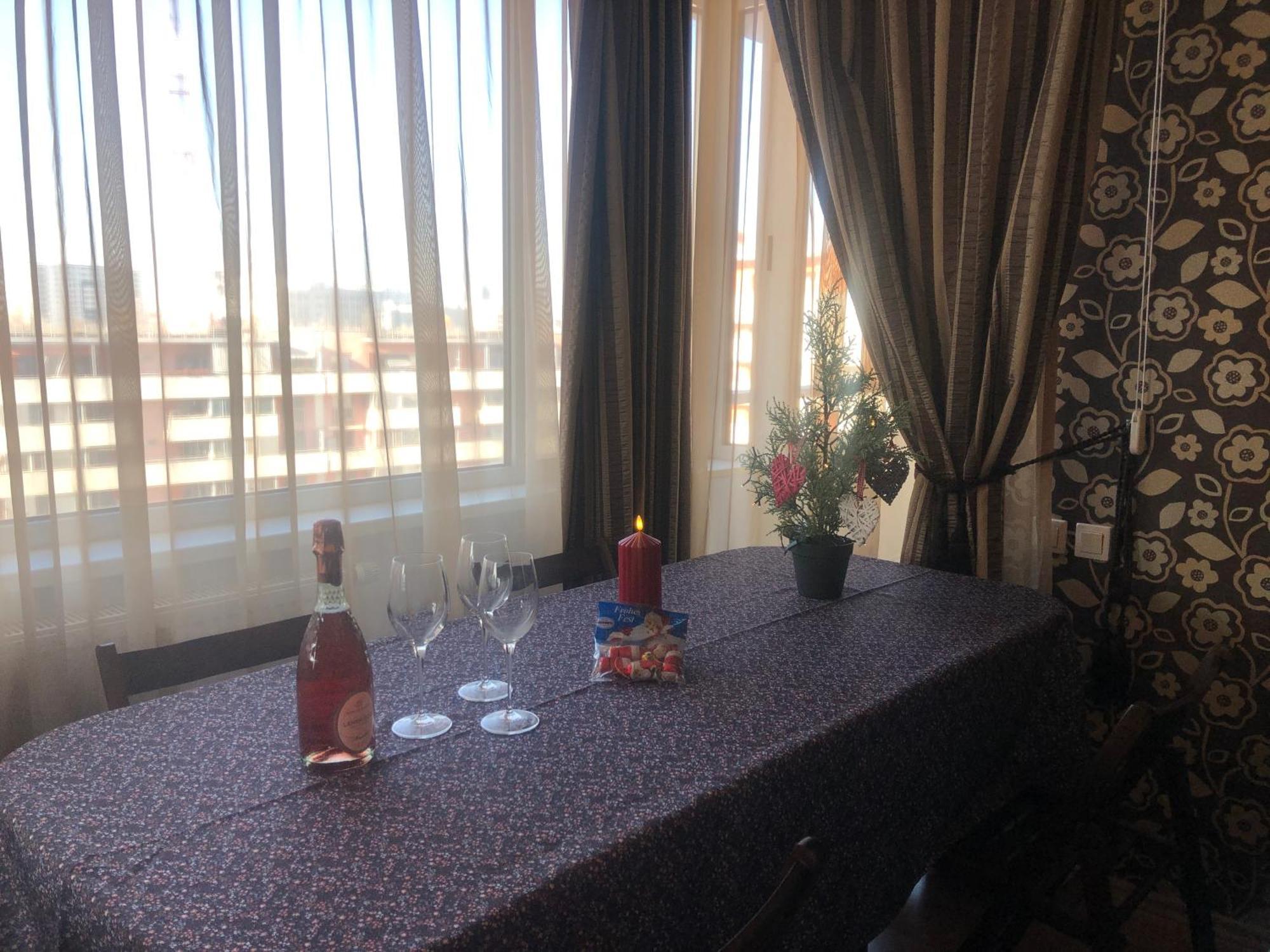 Family Retreat Politehnica Park Apartment Bukares Bagian luar foto