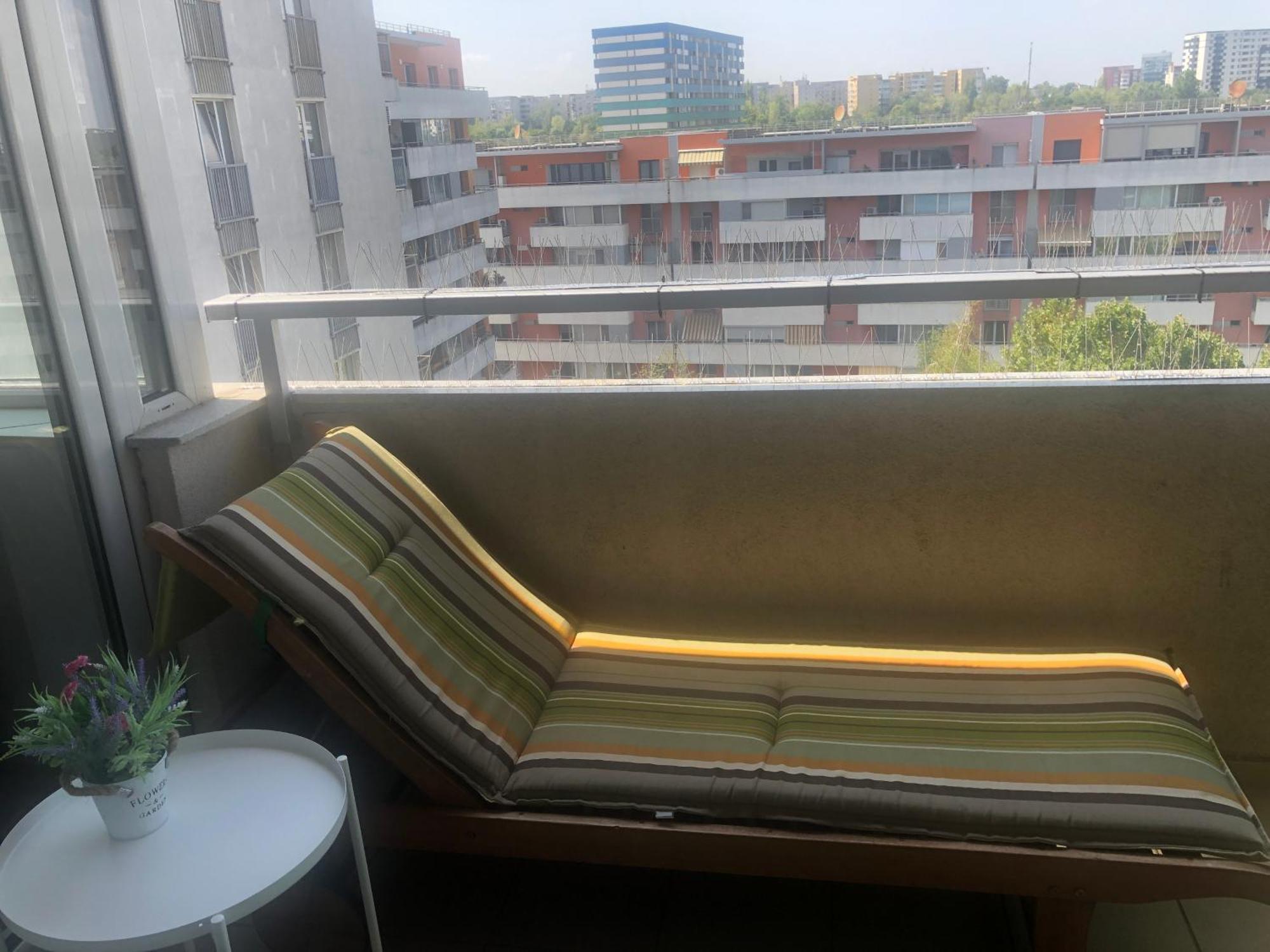 Family Retreat Politehnica Park Apartment Bukares Bagian luar foto